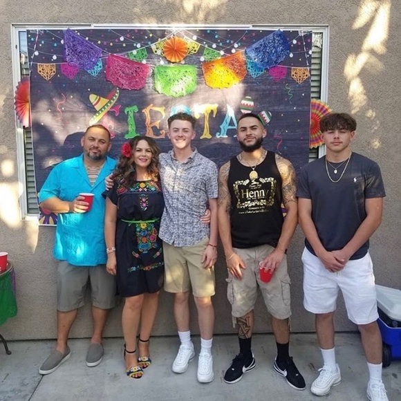 Meet your Posher, Lydia - Picture 1 of 1